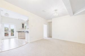 Lounge- click for photo gallery